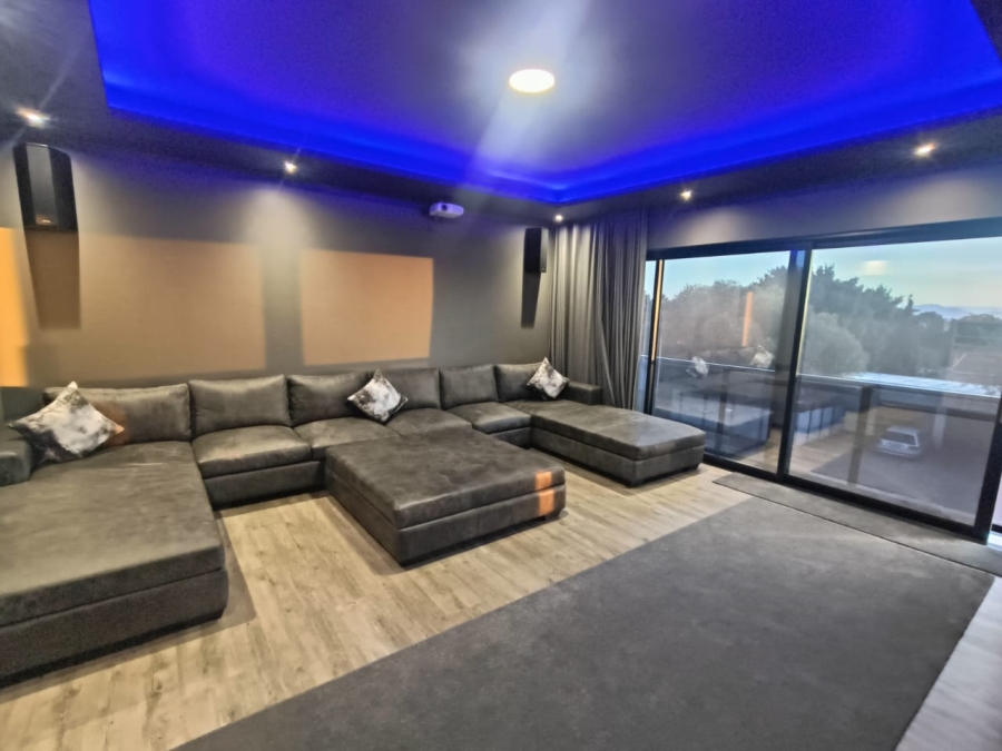 6 Bedroom Property for Sale in Elim Western Cape